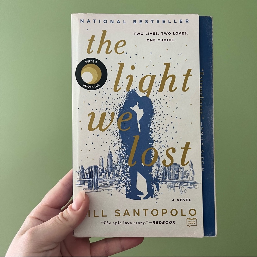 📚 4/25$ 📚 The Light We Lost by Jill Santopolo